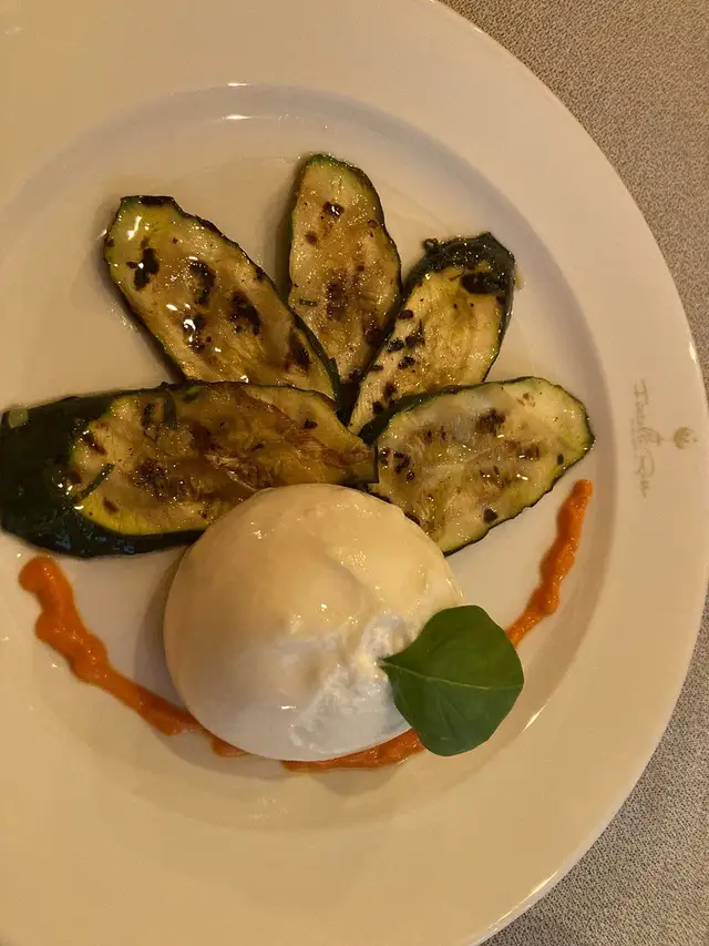 Burrata e zucchine