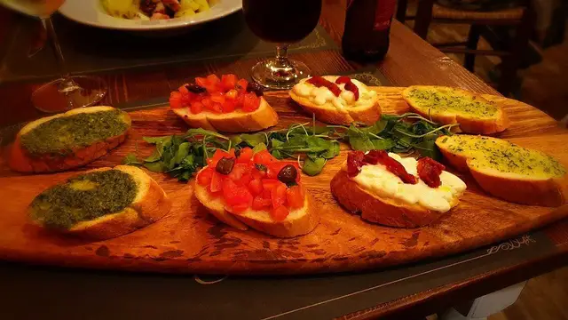 Tagliere di bruschette